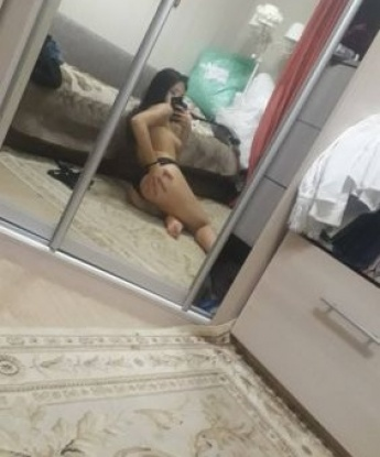 Я делюсь своей прекрасной энергией и страстью, чтобы сделать твой вечер незабываемым. Я живу в Москве и готова предложить тебе широкий спектр услуг - от приятного массажа до эротических игр. Мои отзывы говорят сами за себя - я всегда стараюсь удовлетворить каждую твою фантазию. 🌟 Фото в моем профиле только часть моей красоты, жду тебя, чтобы показать тебе всё остальное. 💋 Доверься мне и окунись в мир искушения и наслаждения. 😉 Фрида